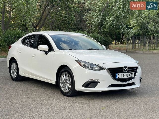 Белый Мазда 3, объемом двигателя 2 л и пробегом 200 тыс. км за 9250 $, фото 3 на Automoto.ua