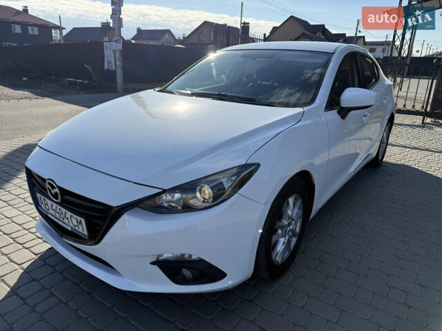 Белый Мазда 3, объемом двигателя 2 л и пробегом 114 тыс. км за 10900 $, фото 1 на Automoto.ua