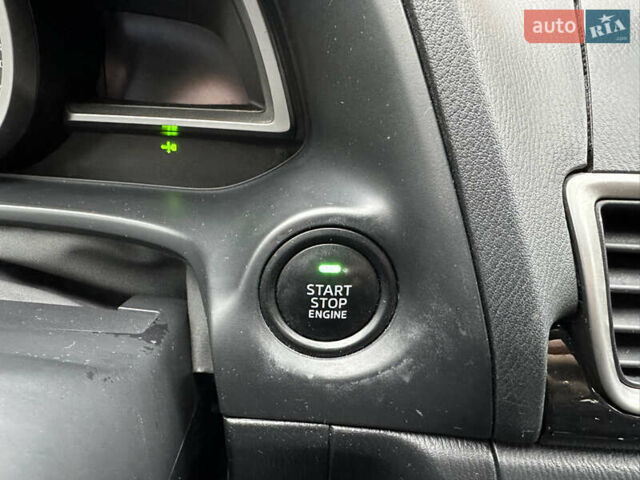 Белый Мазда 3, объемом двигателя 2 л и пробегом 173 тыс. км за 8700 $, фото 33 на Automoto.ua