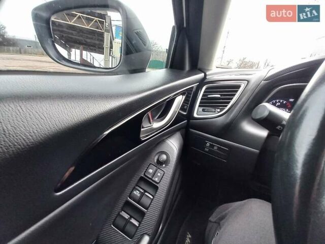 Білий Мазда 3, об'ємом двигуна 2 л та пробігом 147 тис. км за 11500 $, фото 12 на Automoto.ua