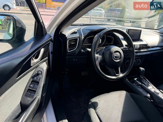 Білий Мазда 3, об'ємом двигуна 2 л та пробігом 151 тис. км за 9700 $, фото 11 на Automoto.ua