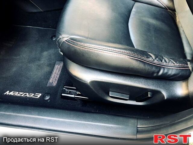 Белый Мазда 3, объемом двигателя 2 л и пробегом 159 тыс. км за 10500 $, фото 8 на Automoto.ua