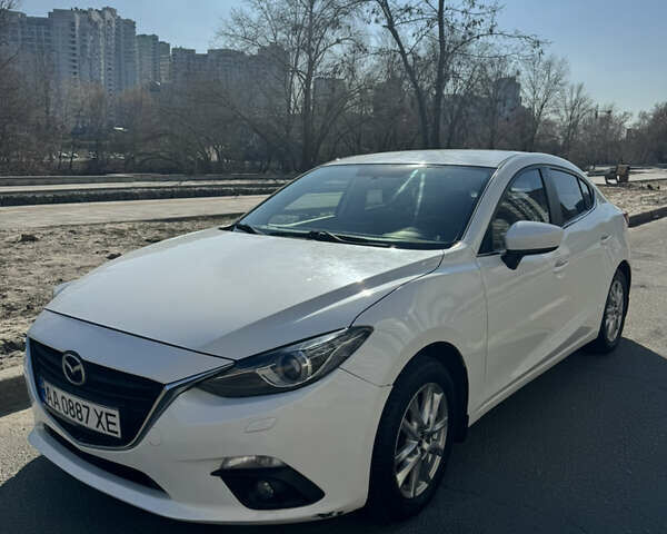 Белый Мазда 3, объемом двигателя 1.5 л и пробегом 140 тыс. км за 10900 $, фото 1 на Automoto.ua