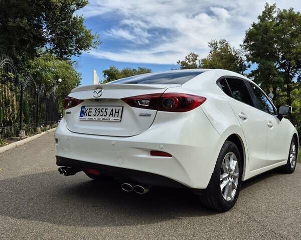 Белый Мазда 3, объемом двигателя 1.5 л и пробегом 140 тыс. км за 11999 $, фото 7 на Automoto.ua