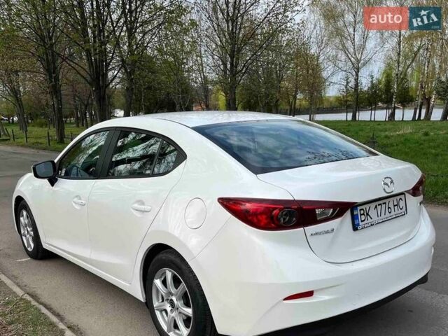 Белый Мазда 3, объемом двигателя 2 л и пробегом 156 тыс. км за 10200 $, фото 7 на Automoto.ua