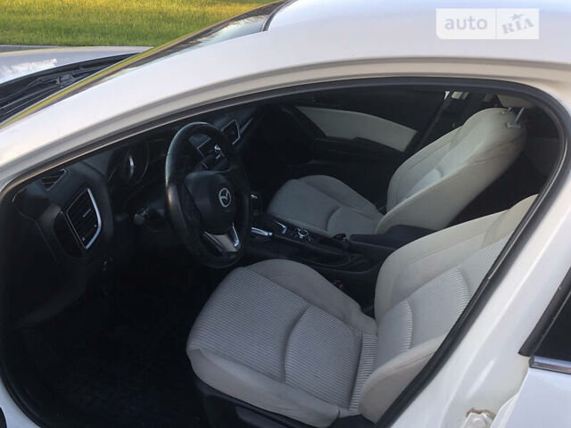 Белый Мазда 3, объемом двигателя 2 л и пробегом 118 тыс. км за 11000 $, фото 9 на Automoto.ua