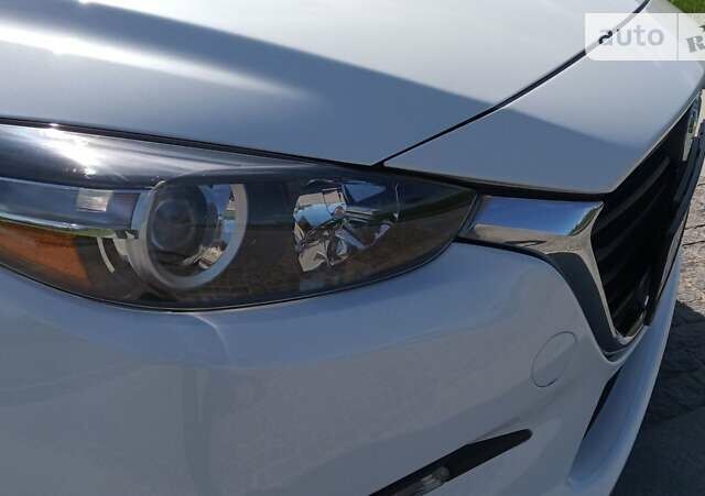 Белый Мазда 3, объемом двигателя 2 л и пробегом 126 тыс. км за 14500 $, фото 11 на Automoto.ua