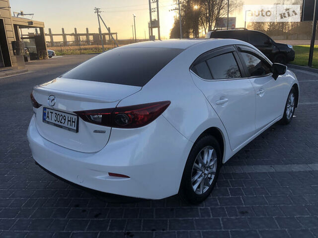 Белый Мазда 3, объемом двигателя 2 л и пробегом 118 тыс. км за 11000 $, фото 6 на Automoto.ua