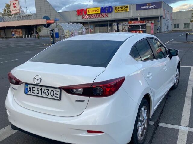 Білий Мазда 3, об'ємом двигуна 2 л та пробігом 160 тис. км за 10000 $, фото 3 на Automoto.ua
