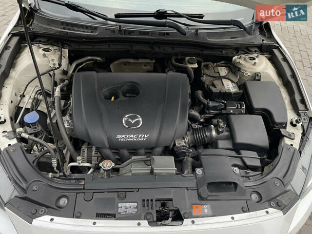 Белый Мазда 3, объемом двигателя 2 л и пробегом 168 тыс. км за 11100 $, фото 28 на Automoto.ua