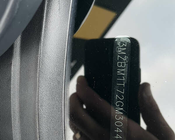 Белый Мазда 3, объемом двигателя 2 л и пробегом 168 тыс. км за 11100 $, фото 31 на Automoto.ua