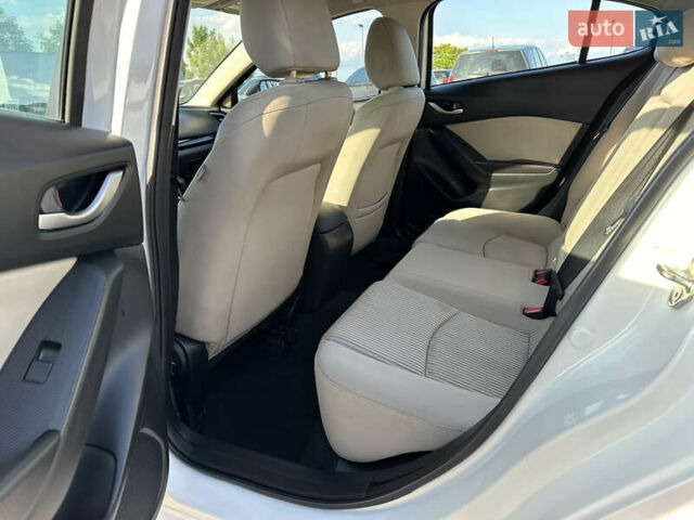 Білий Мазда 3, об'ємом двигуна 2 л та пробігом 156 тис. км за 10799 $, фото 17 на Automoto.ua