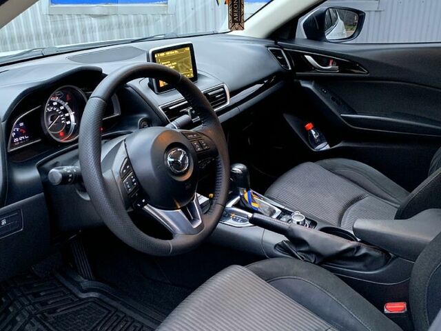 Білий Мазда 3, об'ємом двигуна 2 л та пробігом 201 тис. км за 11800 $, фото 4 на Automoto.ua
