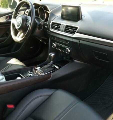 Белый Мазда 3, объемом двигателя 2 л и пробегом 126 тыс. км за 14500 $, фото 8 на Automoto.ua