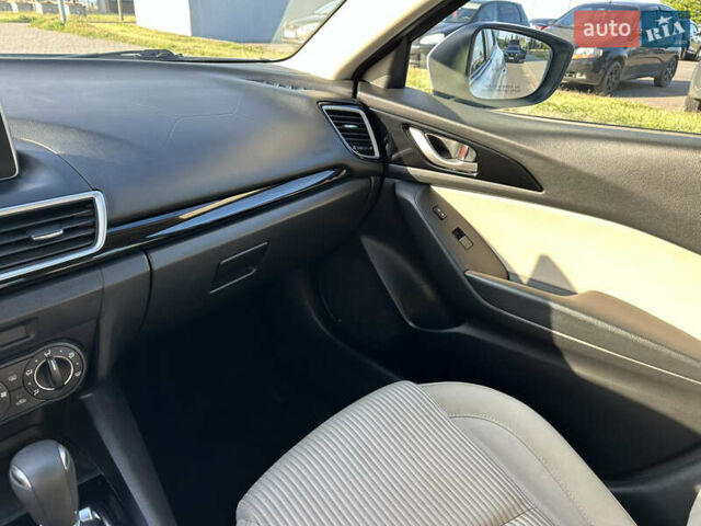 Білий Мазда 3, об'ємом двигуна 2 л та пробігом 156 тис. км за 10799 $, фото 24 на Automoto.ua
