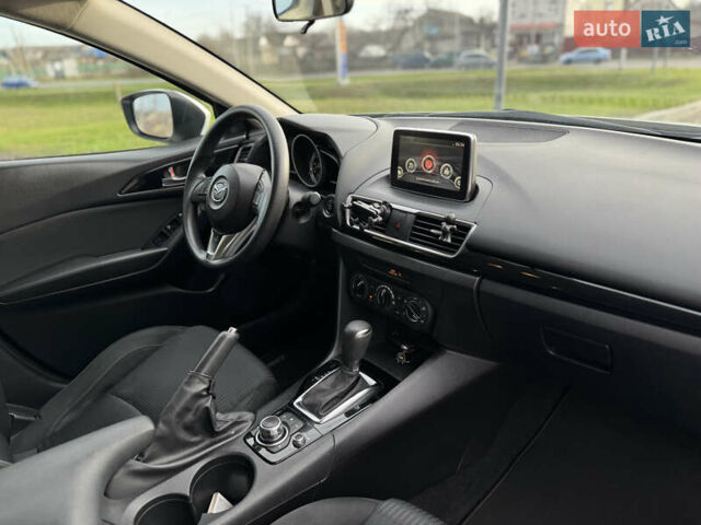 Білий Мазда 3, об'ємом двигуна 2 л та пробігом 161 тис. км за 10000 $, фото 24 на Automoto.ua