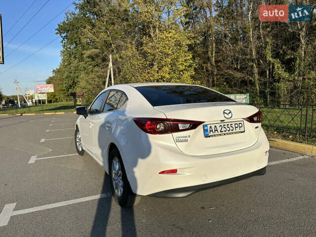 Білий Мазда 3, об'ємом двигуна 2 л та пробігом 52 тис. км за 12000 $, фото 10 на Automoto.ua