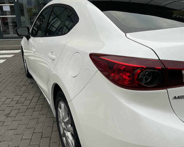 Белый Мазда 3, объемом двигателя 2 л и пробегом 168 тыс. км за 11100 $, фото 9 на Automoto.ua