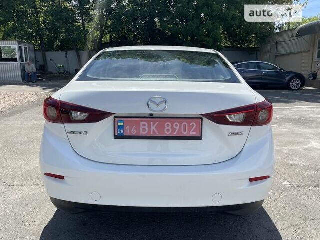 Белый Мазда 3, объемом двигателя 0 л и пробегом 48 тыс. км за 10900 $, фото 2 на Automoto.ua