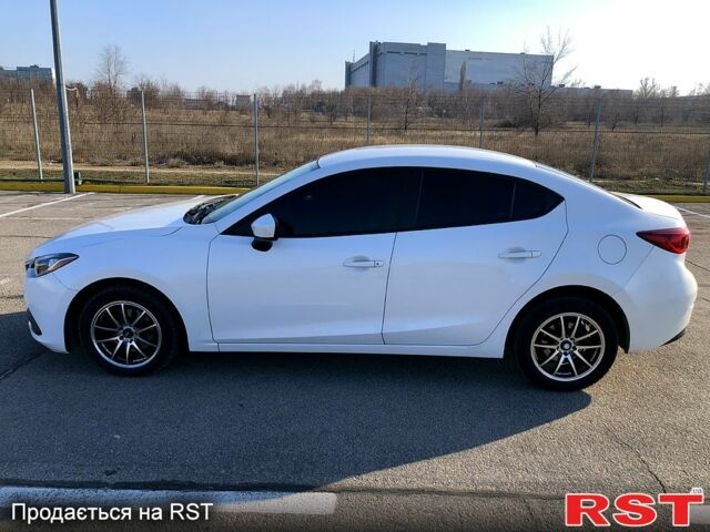 Белый Мазда 3, объемом двигателя 2 л и пробегом 139 тыс. км за 11000 $, фото 6 на Automoto.ua