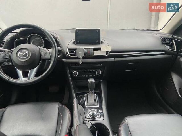 Белый Мазда 3, объемом двигателя 2 л и пробегом 166 тыс. км за 12500 $, фото 7 на Automoto.ua