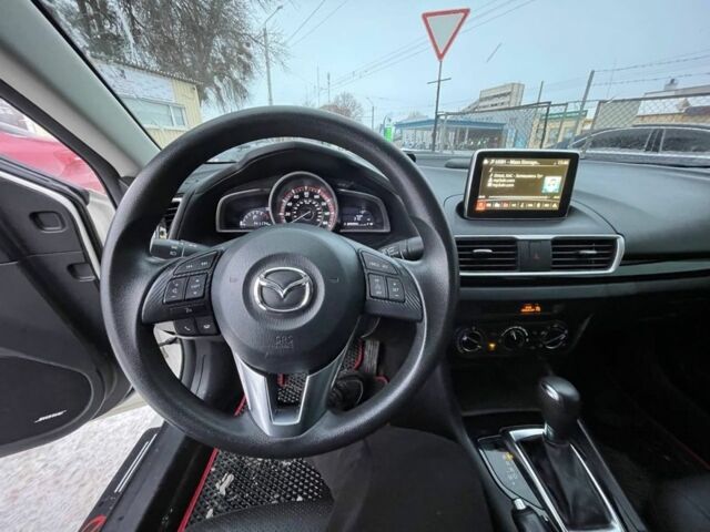 Білий Мазда 3, об'ємом двигуна 2 л та пробігом 140 тис. км за 10900 $, фото 4 на Automoto.ua
