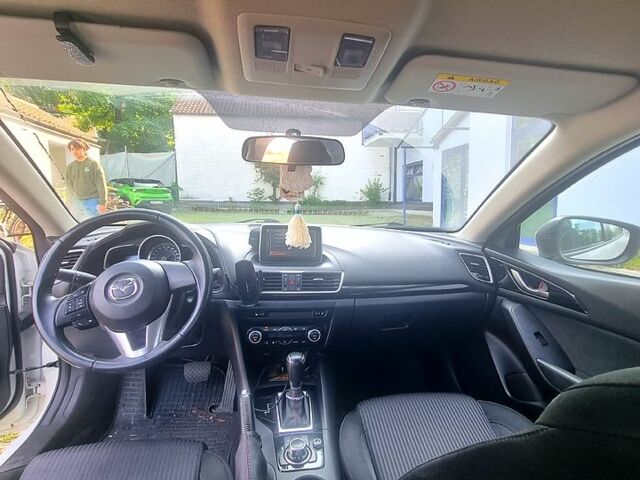 Белый Мазда 3, объемом двигателя 1.5 л и пробегом 98 тыс. км за 13980 $, фото 2 на Automoto.ua