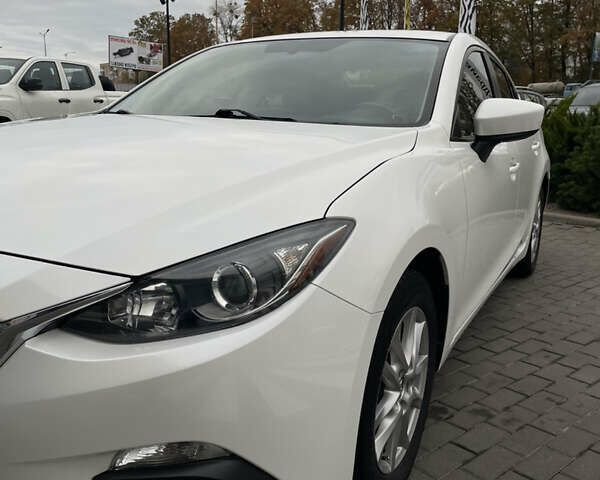 Белый Мазда 3, объемом двигателя 2 л и пробегом 168 тыс. км за 11100 $, фото 5 на Automoto.ua