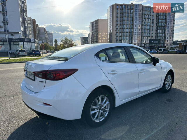 Білий Мазда 3, об'ємом двигуна 2 л та пробігом 156 тис. км за 10799 $, фото 4 на Automoto.ua