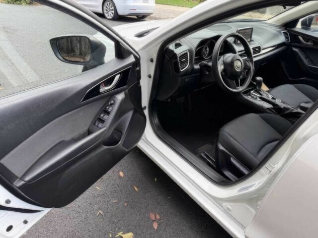 Білий Мазда 3, об'ємом двигуна 2 л та пробігом 70 тис. км за 8700 $, фото 7 на Automoto.ua