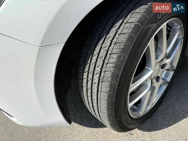 Белый Мазда 3, объемом двигателя 2 л и пробегом 87 тыс. км за 12500 $, фото 21 на Automoto.ua