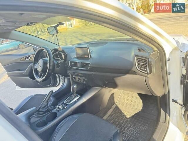 Белый Мазда 3, объемом двигателя 2 л и пробегом 94 тыс. км за 13000 $, фото 1 на Automoto.ua