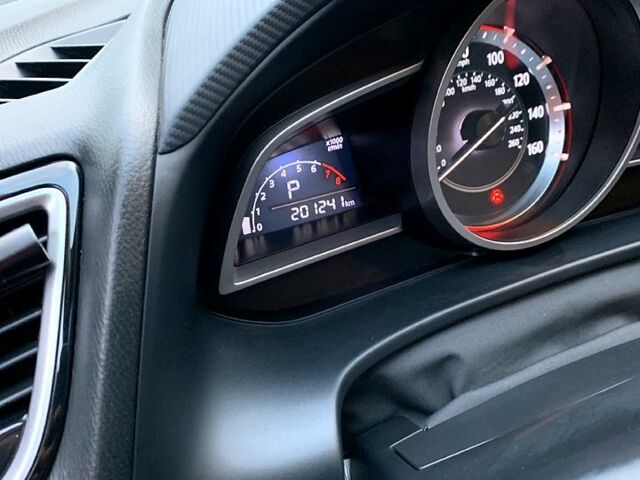 Білий Мазда 3, об'ємом двигуна 2 л та пробігом 201 тис. км за 11800 $, фото 6 на Automoto.ua