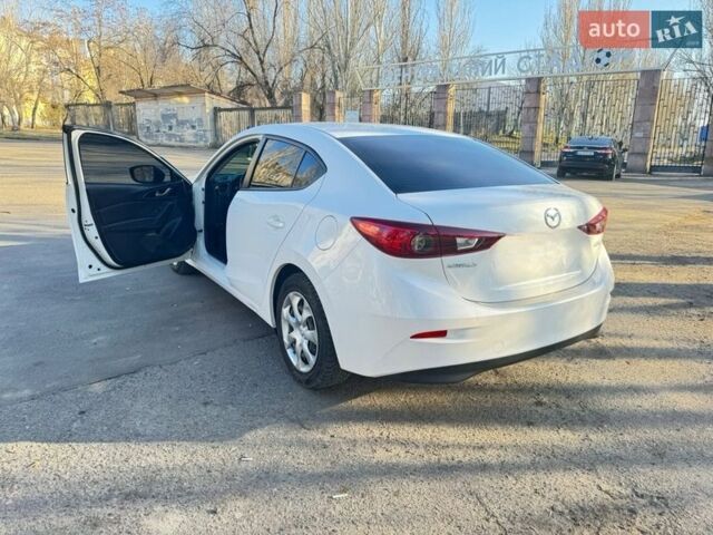 Белый Мазда 3, объемом двигателя 2 л и пробегом 94 тыс. км за 13000 $, фото 1 на Automoto.ua