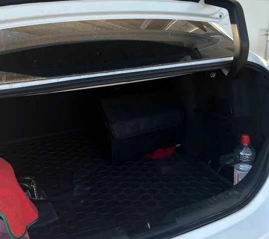 Белый Мазда 3, объемом двигателя 1.5 л и пробегом 160 тыс. км за 14000 $, фото 5 на Automoto.ua