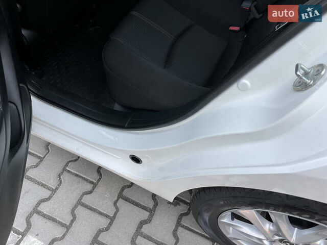Белый Мазда 3, объемом двигателя 1.5 л и пробегом 144 тыс. км за 14500 $, фото 24 на Automoto.ua