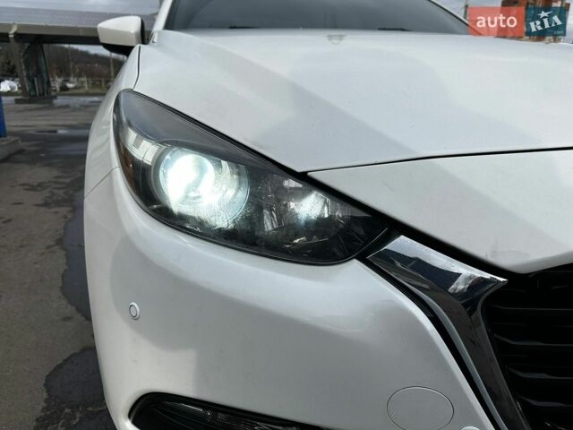 Білий Мазда 3, об'ємом двигуна 2 л та пробігом 197 тис. км за 9999 $, фото 3 на Automoto.ua