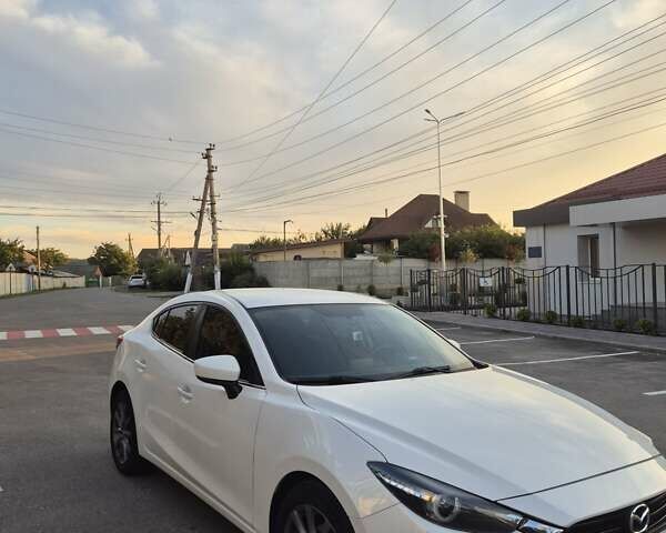Білий Мазда 3, об'ємом двигуна 1.5 л та пробігом 107 тис. км за 14700 $, фото 7 на Automoto.ua