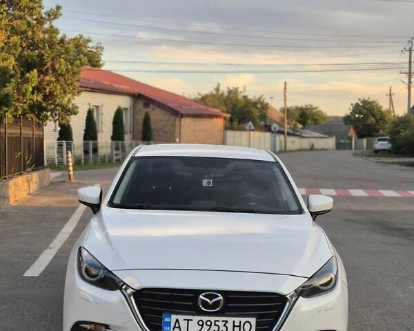 Білий Мазда 3, об'ємом двигуна 1.5 л та пробігом 107 тис. км за 14700 $, фото 1 на Automoto.ua