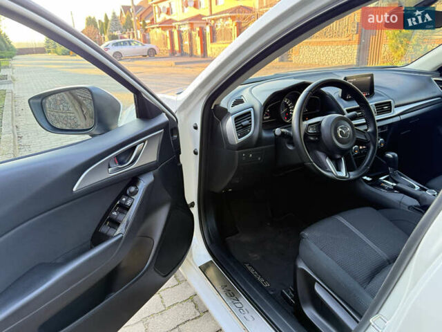 Білий Мазда 3, об'ємом двигуна 1.5 л та пробігом 96 тис. км за 15500 $, фото 11 на Automoto.ua