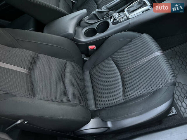 Белый Мазда 3, объемом двигателя 1.5 л и пробегом 144 тыс. км за 14500 $, фото 36 на Automoto.ua