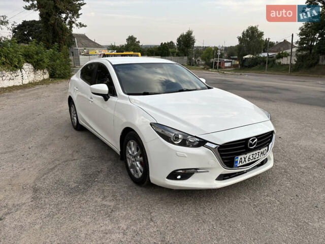Белый Мазда 3, объемом двигателя 1.5 л и пробегом 88 тыс. км за 13200 $, фото 1 на Automoto.ua