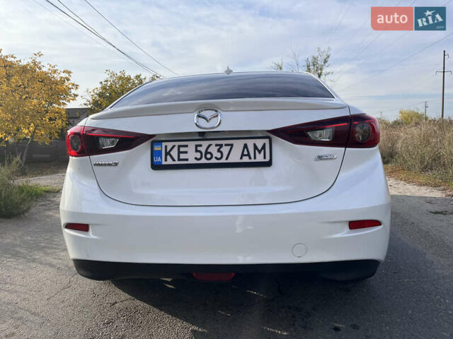 Белый Мазда 3, объемом двигателя 2.49 л и пробегом 110 тыс. км за 15700 $, фото 4 на Automoto.ua