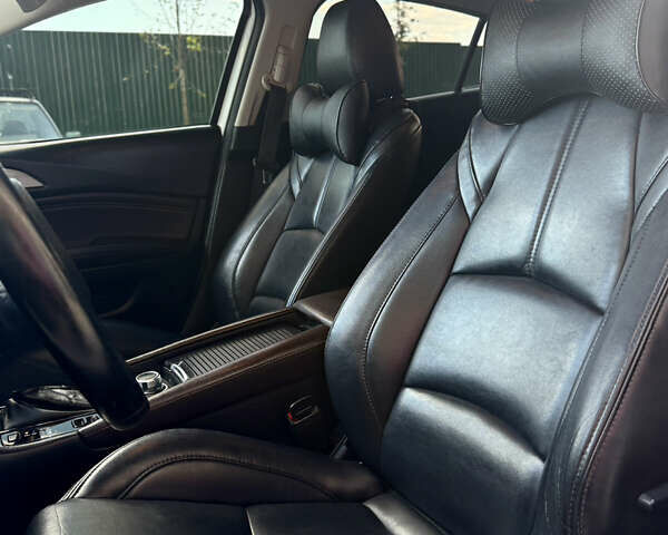 Белый Мазда 3, объемом двигателя 2 л и пробегом 193 тыс. км за 13500 $, фото 8 на Automoto.ua