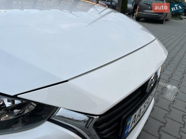 Белый Мазда 3, объемом двигателя 1.5 л и пробегом 144 тыс. км за 14500 $, фото 43 на Automoto.ua