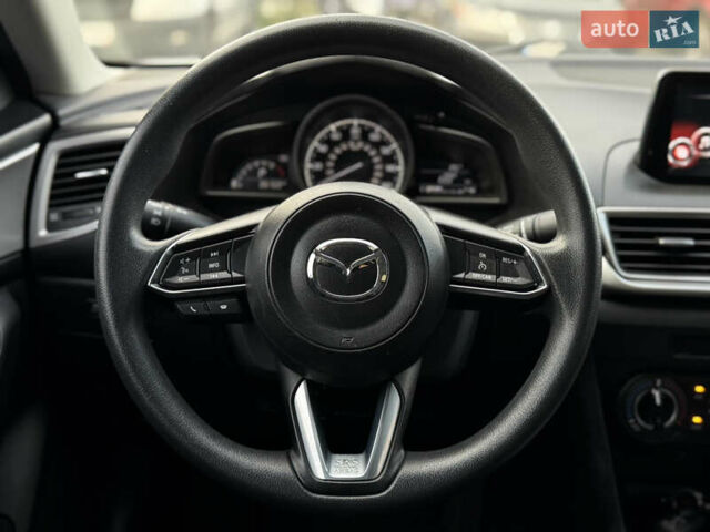 Белый Мазда 3, объемом двигателя 2 л и пробегом 39 тыс. км за 13500 $, фото 9 на Automoto.ua