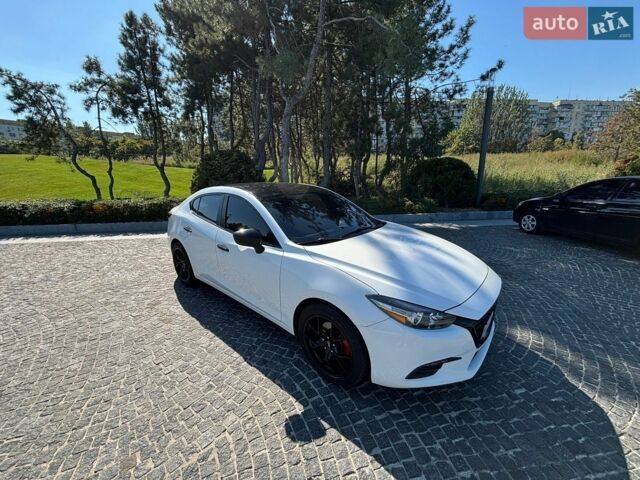 Белый Мазда 3, объемом двигателя 2 л и пробегом 157 тыс. км за 13500 $, фото 1 на Automoto.ua