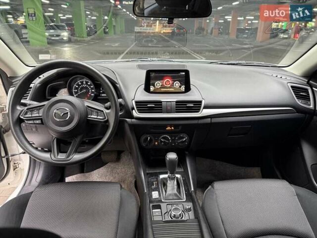 Білий Мазда 3, об'ємом двигуна 2 л та пробігом 90 тис. км за 14490 $, фото 11 на Automoto.ua
