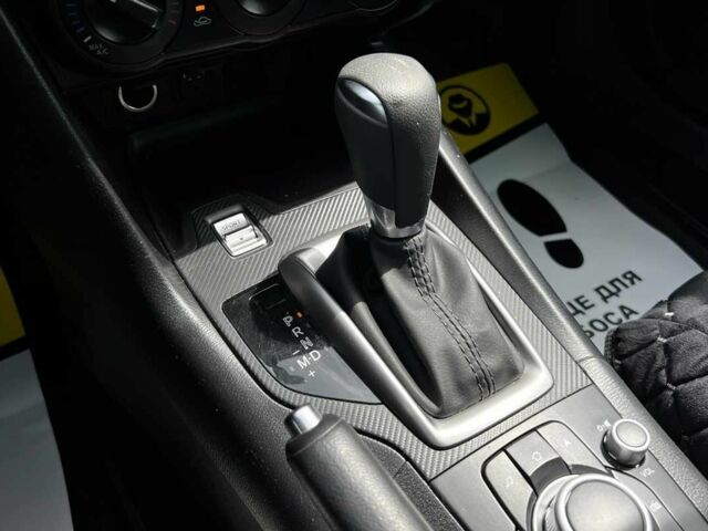 Білий Мазда 3, об'ємом двигуна 2 л та пробігом 137 тис. км за 12300 $, фото 14 на Automoto.ua