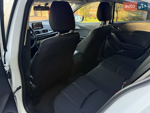 Білий Мазда 3, об'ємом двигуна 1.5 л та пробігом 96 тис. км за 15500 $, фото 13 на Automoto.ua